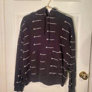 Preloved Champion Women’s Logo Hoodie Size Large